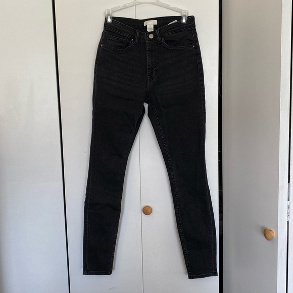 H&M jean bundle !!! - Picture 2 of 8
